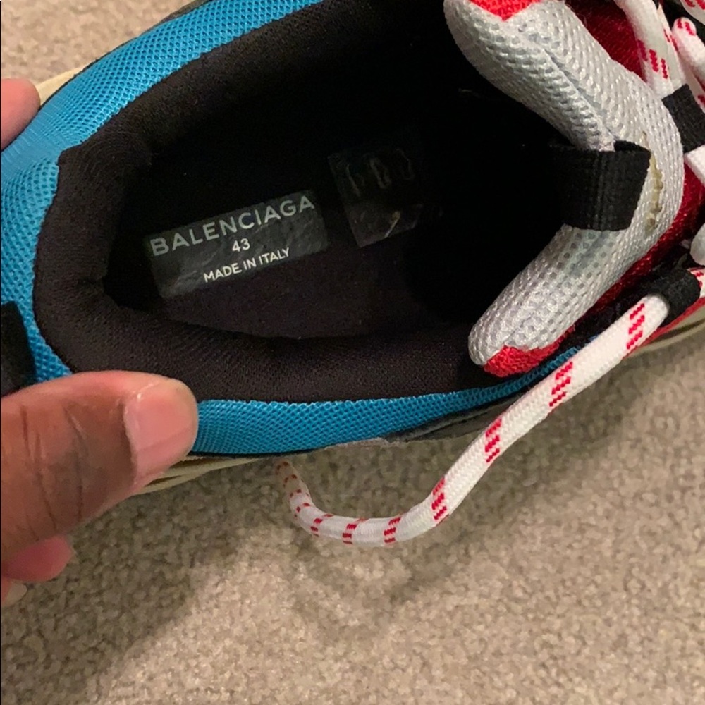 Balenciaga’s - Picture 2 of 8